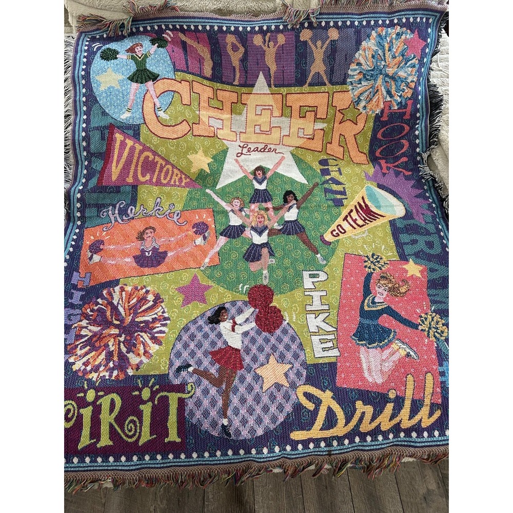 woven cheer quilt/throw